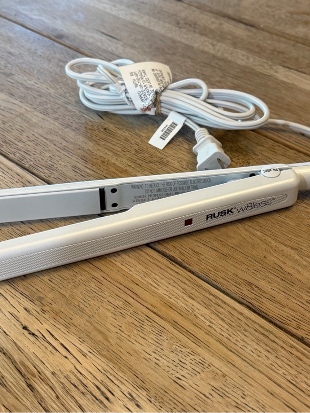 Rusk W8less Ceramic and Tourmaline 1" flat iron in white